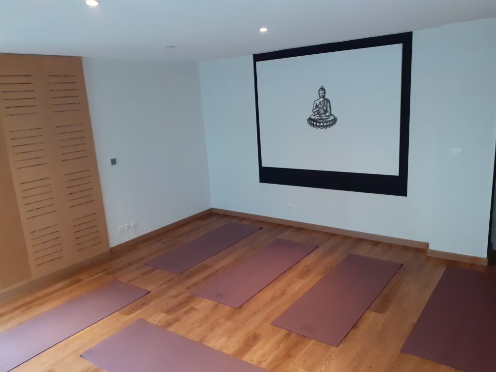 Tapis et matériel disponibles dans le studio